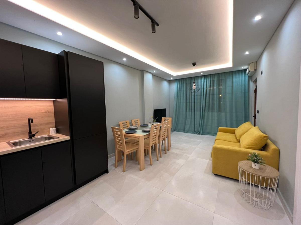 Holiday Apartment Near The Sea Durres Bagian luar foto